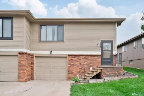 2529 Mose Ave #9A, Bellevue, NE 68147