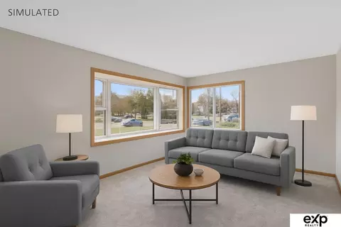 5517 Pioneers Blvd, Lincoln, NE 68516