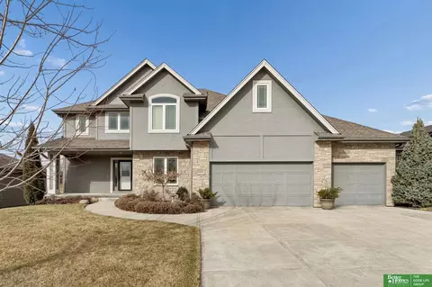 11610 S 202nd St, Gretna, NE 68028
