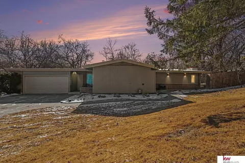 3701 Decatur St, Omaha, NE 68111
