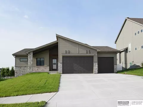 19969 Monroe St, Omaha, NE 68135