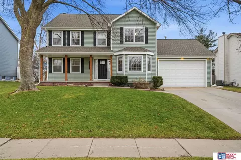 7545 Karl Dr, Lincoln, NE 68516