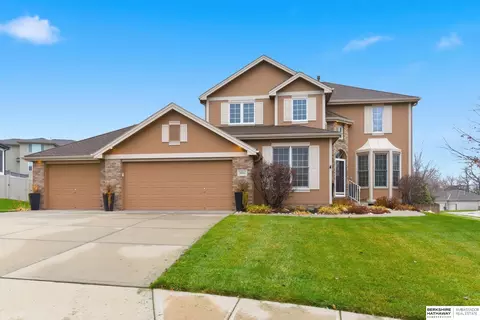 18202 Howard St, Elkhorn, NE 68022