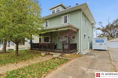 2806 S 33rd St, Omaha, NE 68105