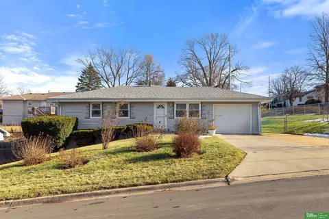 4905 N 59th St, Omaha, NE 68104