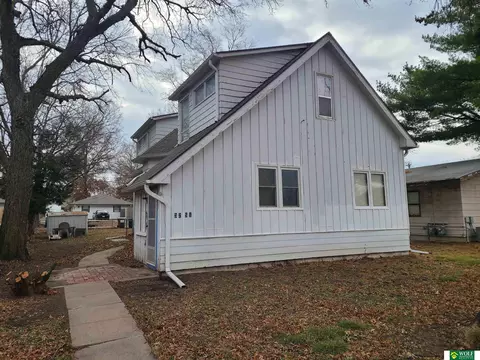 3251 Orchard St, Lincoln, NE 68503