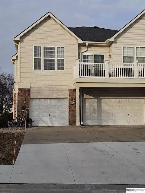 14102 Tregaron Ridge Ave #E, Bellevue, NE 68123