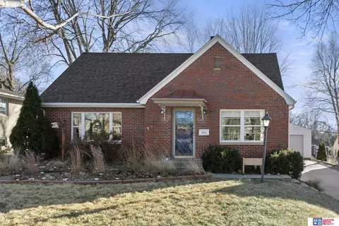 3901 Mohawk St, Lincoln, NE 68510