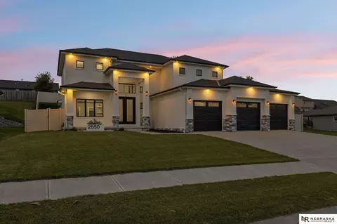2550 N 188th St, Elkhorn, NE 68022