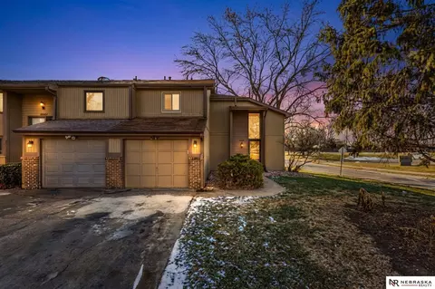 10487 Lawndale Plz, Omaha, NE 68134