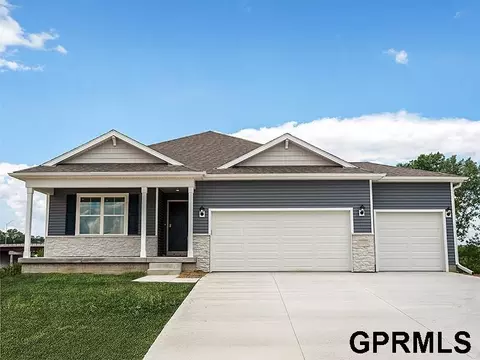 8504 S 184th Ter, Omaha, NE 68136