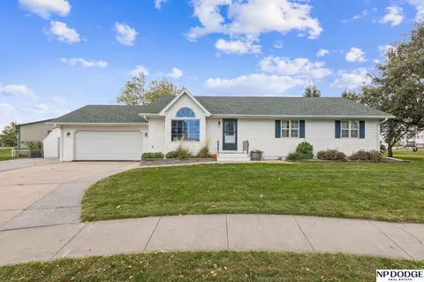 7506 N 285 Avenue Cir, Valley, NE 68064