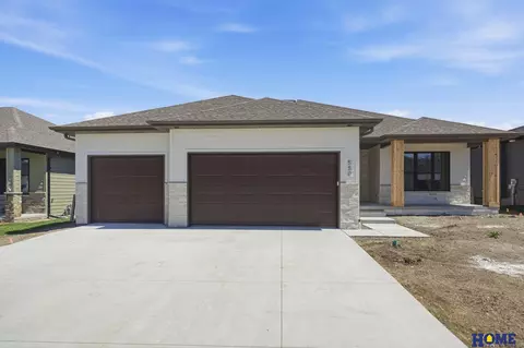 550 Eloise Ave, Lincoln, NE 68520
