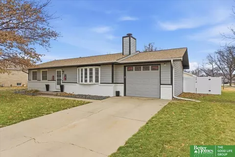 700 W R St, Lincoln, NE 68528