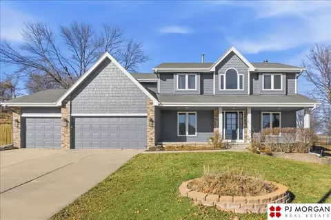 12556 Bristol Cir, Omaha, NE 68164