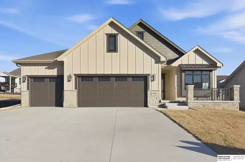 21740 G St, Elkhorn, NE 68022