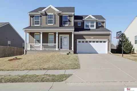 8820 N 158 St, Bennington, NE 68007