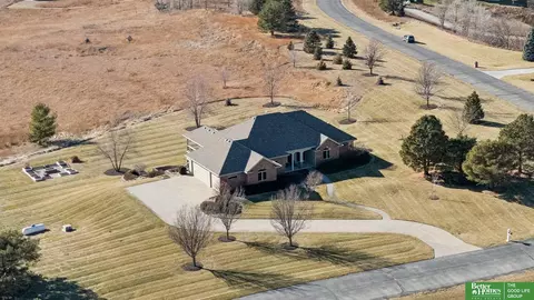 10216 S 233rd Cir, Gretna, NE 68028