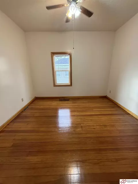 Bedroom - 817 Bell St, Beatrice, NE 68310 photo 2 of 5