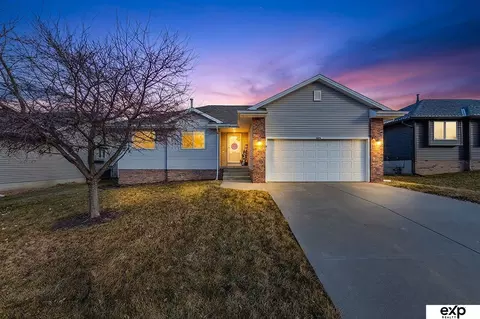 8109 S 162nd St, Omaha, NE 68136