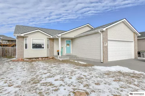 1650 Frisco Dr, Lincoln, NE 68521