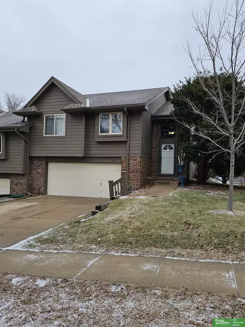 2147 N 121 St, Omaha, NE 68164