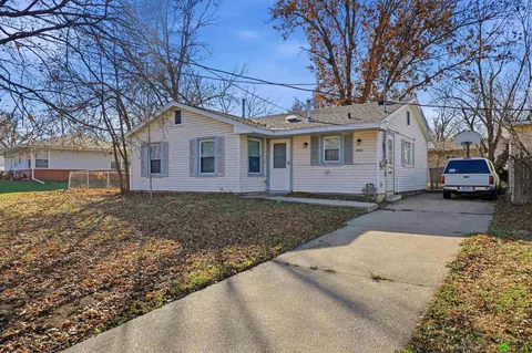 3027 NW 52nd St, Lincoln, NE 68524