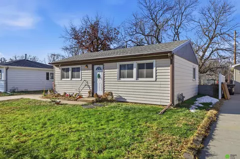 1231 N 55th St, Lincoln, NE 68504