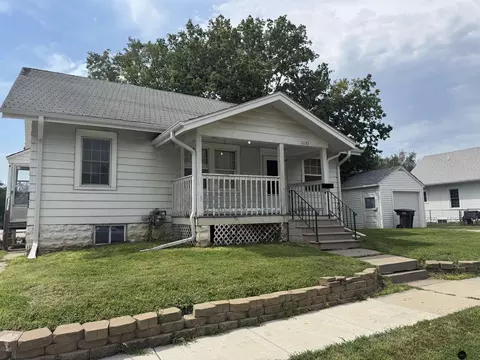 1121 N 24th St, Lincoln, NE 68503