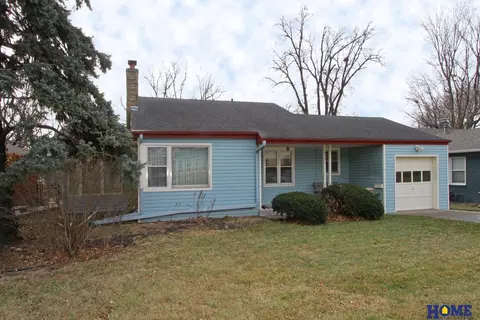 4251 Everett St, Lincoln, NE 68506