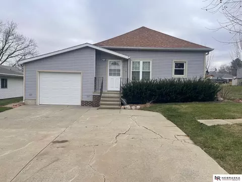 305 Carnes Ave, Pender, NE 68047