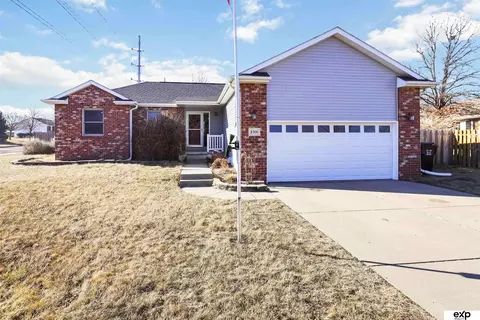 2301 N 83 St, Lincoln, NE 68507