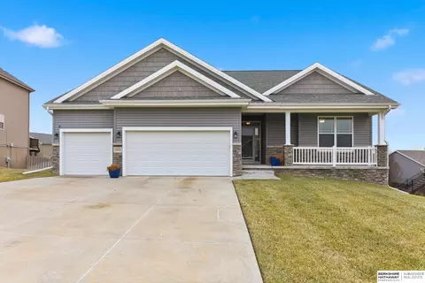12076 Elmwood Dr, Bennington, NE 68007