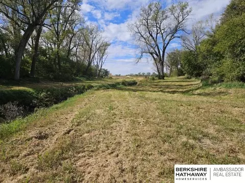 137 Th Elbow Bend Rd, Bellevue, NE 68005