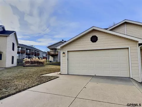 627 NW 20 St #39, Lincoln, NE 68528