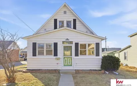 4155 K St, Omaha, NE 68107