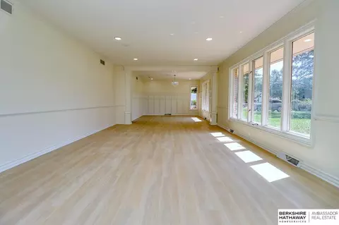 Living - 1210 Dorsey St, Beatrice, NE 68310 photo 2 of 7