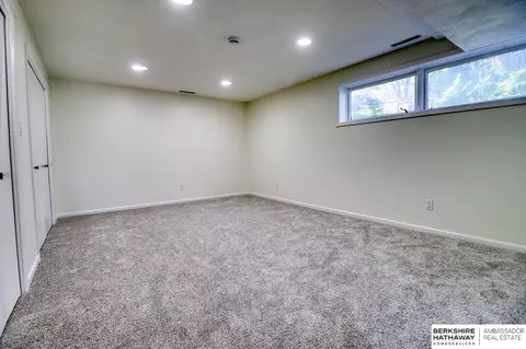 Bedroom - 1210 Dorsey St, Beatrice, NE 68310 photo 4 of 4