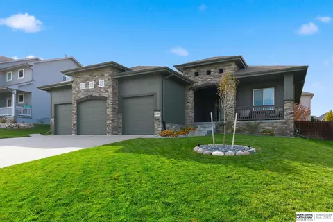 11514 S 109th St, Papillion, NE 68046