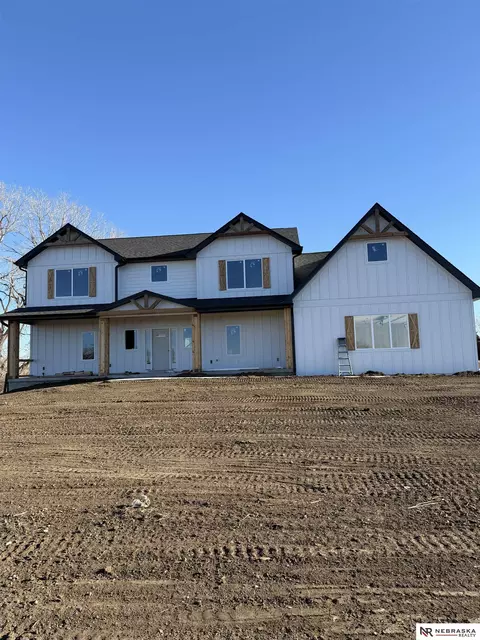 6561 Mill Rd, Lincoln, NE 68517