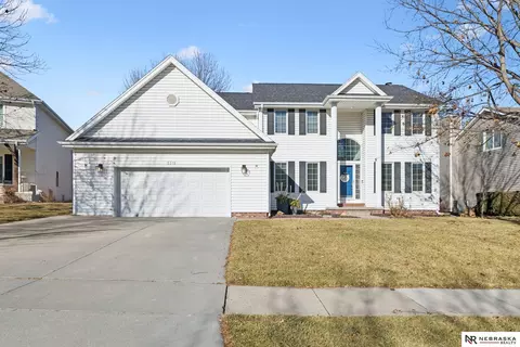 3310 Potomac Dr, Lincoln, NE 68516