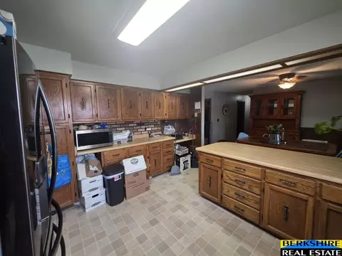 Kitchen - 611 Valley View Dr, Ogallala, NE 69153 photo 4 of 8