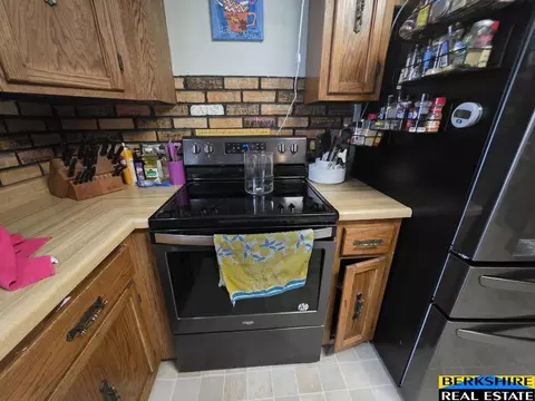 Kitchen - 611 Valley View Dr, Ogallala, NE 69153 photo 7 of 8