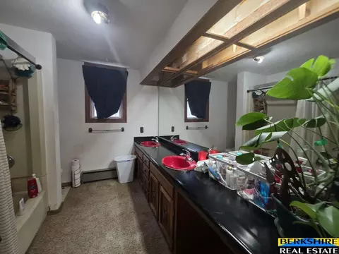 Bath - 611 Valley View Dr, Ogallala, NE 69153 photo 4 of 15