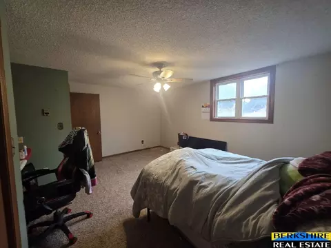 Bedroom - 611 Valley View Dr, Ogallala, NE 69153 photo 8 of 17