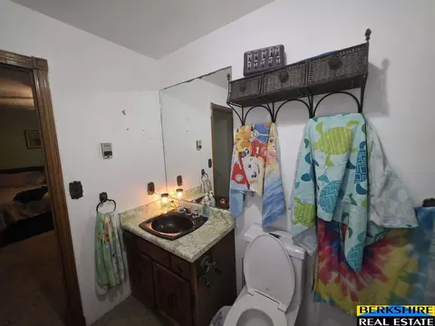Bath - 611 Valley View Dr, Ogallala, NE 69153 photo 13 of 15