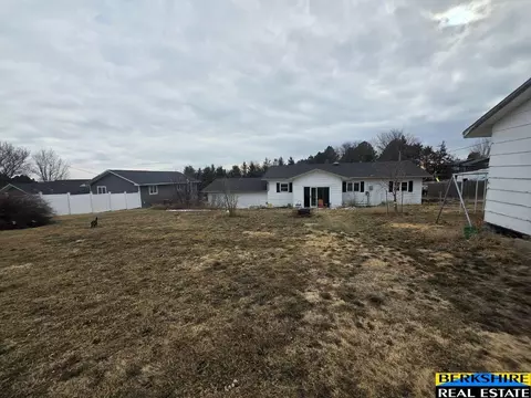 Exterior - 611 Valley View Dr, Ogallala, NE 69153 photo 7 of 8
