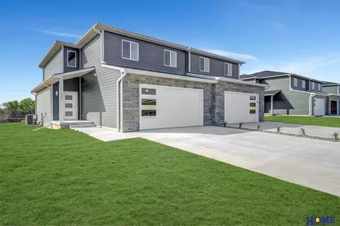 103 W Cowdrey Ln, Lincoln, NE 68523