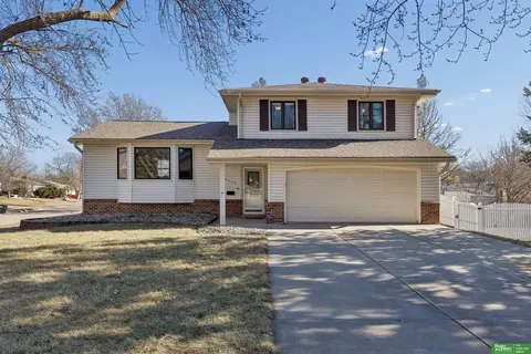 4905 S 95th Cir, Omaha, NE 68127