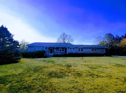 1749 Dixie Trl, Lincoln, NE 68527